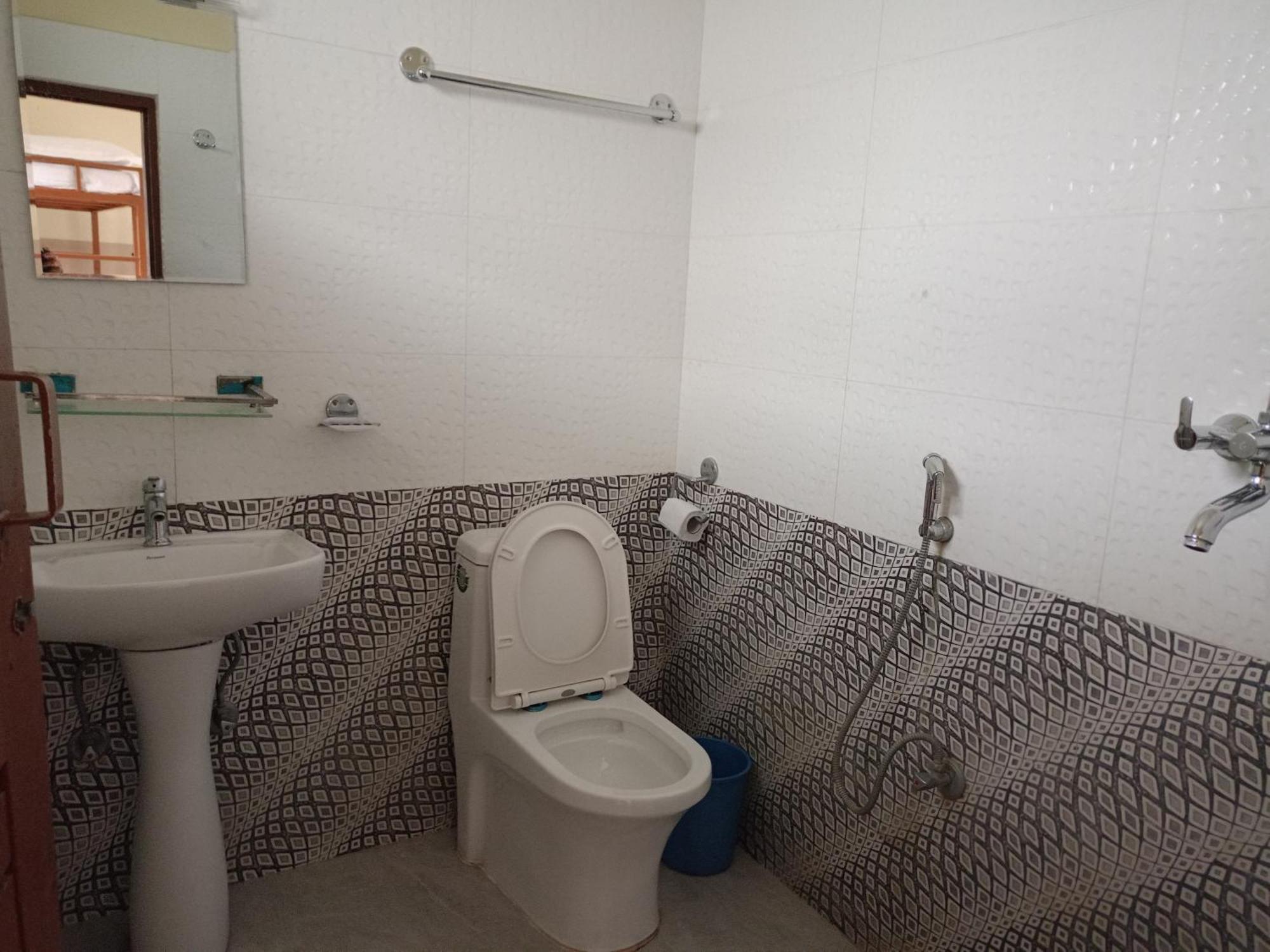 Pokhara Metro Eco Hotel Room photo